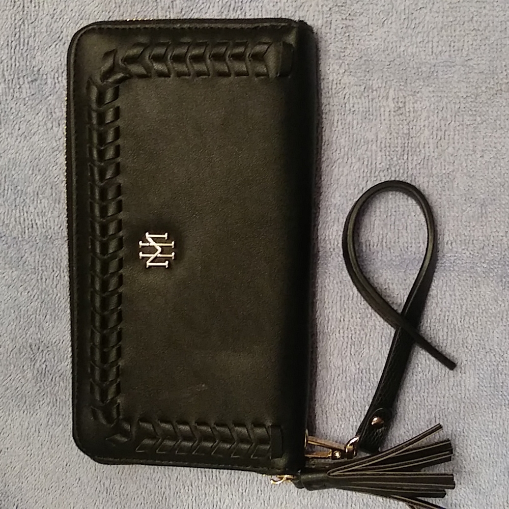 Mark & Hall wallet